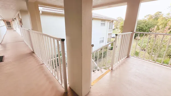 Property Slideshow image 3 of 32 | 25 lake vista trl apt 204, Port Saint Lucie, FL, 34952