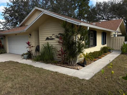 Property Slideshow image 2 of 28 | 13296 se point o woods ct, Hobe Sound, FL, 33455