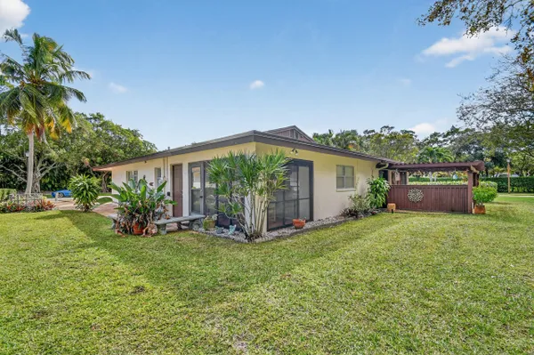 Property Slideshow image 3 of 54 | 5199 rose hill dr, Boynton Beach, FL, 33437