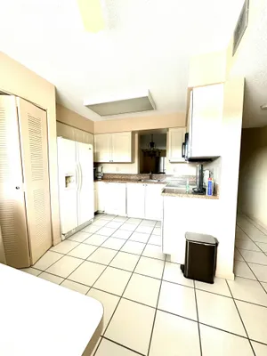 Property Slideshow image 2 of 20 | 7281 amberly ln apt 308, Delray Beach, FL, 33446