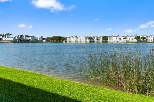 Property Slideshow image 3 of 72 | 14095 royal vista dr 409, Delray Beach, FL, 33484
