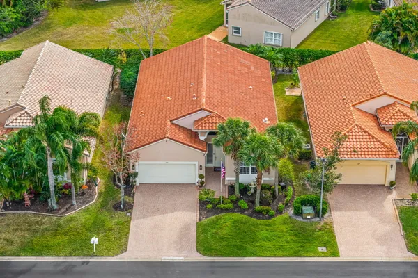 Property Slideshow image 2 of 50 | 305 nw springview loop, Port St Lucie, FL, 34986