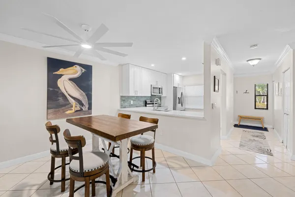 Property Slideshow image 2 of 23 | 9193 pecky cypress ln 6f, Boca Raton, FL, 33428