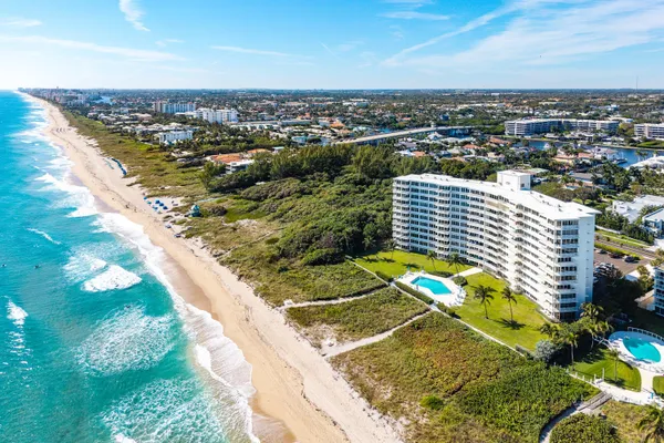 Property Slideshow image 2 of 24 | 1225 s ocean blvd apt 401, Delray Beach, FL, 33483