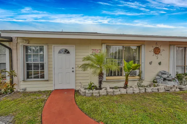 Property Slideshow image 3 of 33 | 7512 ace rd n, Lake Worth, FL, 33467