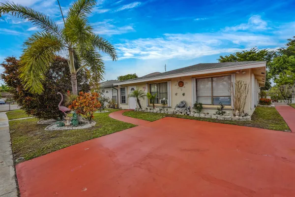 Property Slideshow image 2 of 33 | 7512 ace rd n, Lake Worth, FL, 33467