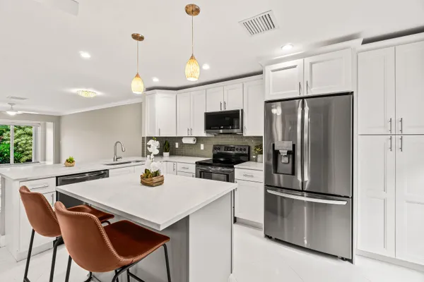 Property Slideshow image 2 of 48 | 13552 via flora c, Delray Beach, FL, 33484