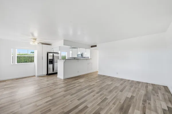 Property Slideshow image 2 of 53 | 97 saxony c, Delray Beach, FL, 33446