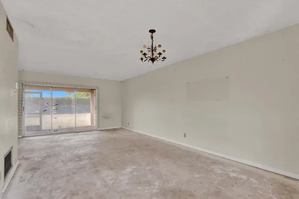 Property Slideshow image 3 of 23 | 835 salem ln, Lake Worth, FL, 33467