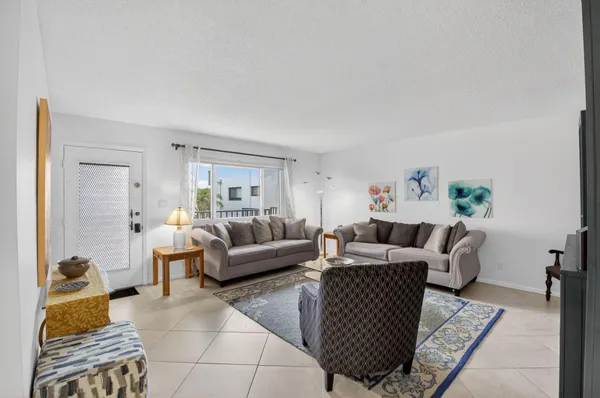Property Slideshow image 3 of 30 | 15090 ashland pl apt 173, Delray Beach, FL, 33484