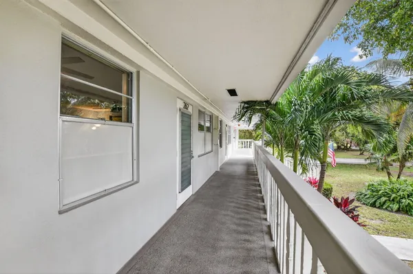 Property Slideshow image 2 of 57 | 262 ventnor r, Deerfield Beach, FL, 33442