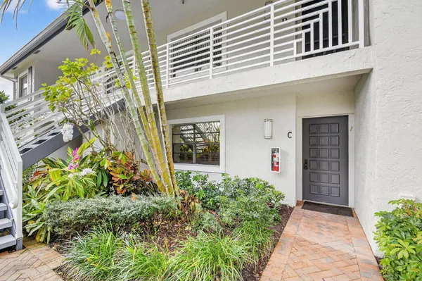 Property Slideshow image 2 of 68 | 9 southport ln c, Boynton Beach, FL, 33436