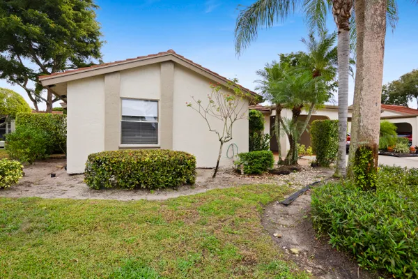 Property Slideshow image 2 of 44 | 5860 forest grove dr apt 1, Boynton Beach, FL, 33437
