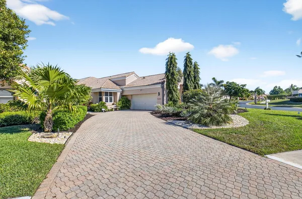 Property Slideshow image 2 of 39 | 6261 evian pl, Boynton Beach, FL, 33437