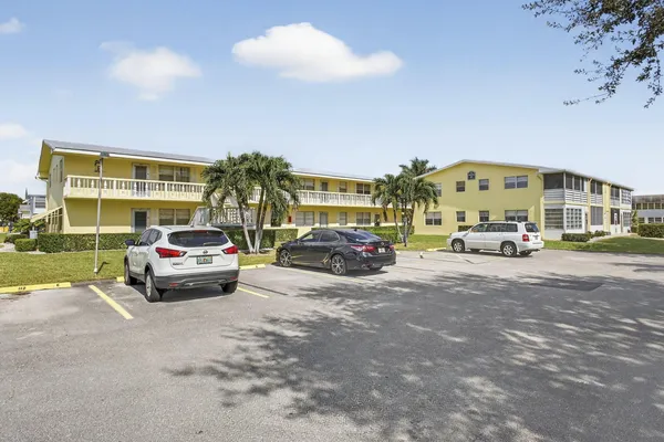Property Slideshow image 2 of 35 | 100 sheffield e unit e, West Palm Beach, FL, 33417