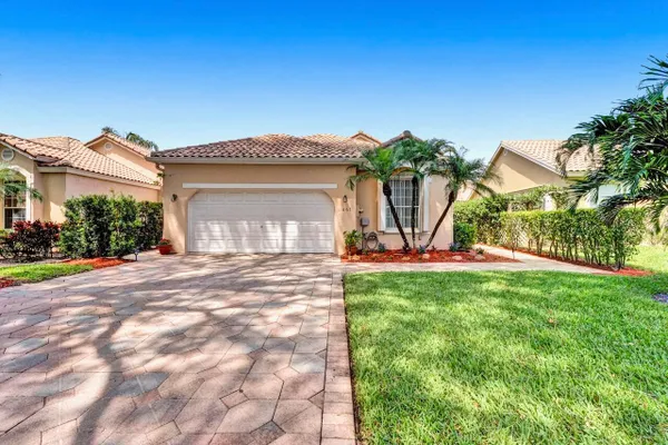 Property Slideshow image 2 of 47 | 11067 springbrook cir, Boynton Beach, FL, 33437