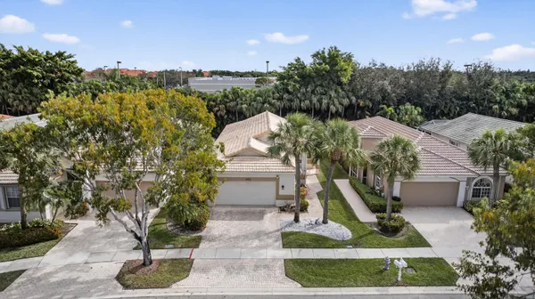 Property Slideshow image 3 of 66 | 9096 bay point cir, West Palm Beach, FL, 33411