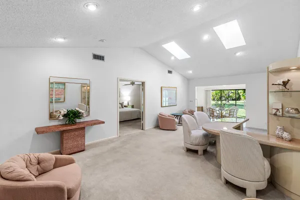 Property Slideshow image 3 of 77 | 10057 shadywood pl, Boynton Beach, FL, 33437