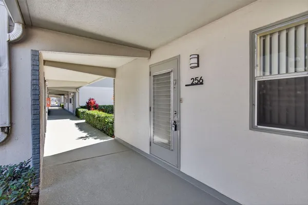 Property Slideshow image 2 of 40 | 256 flanders f, Delray Beach, FL, 33484