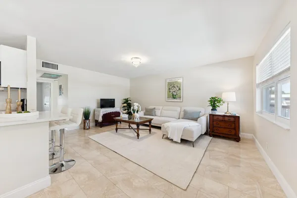Property Slideshow image 2 of 33 | 71 northampton d, West Palm Beach, FL, 33417