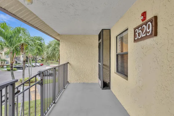 Property Slideshow image 3 of 57 | 3529 englewood dr 321, Lake Worth, FL, 33467
