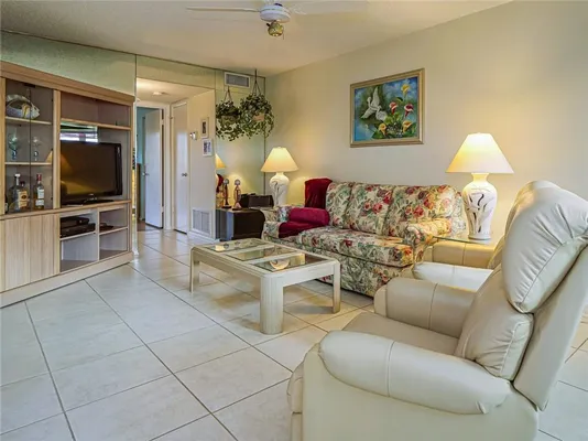 Property Slideshow image 2 of 32 | 22 vista gardens trl 103, Vero Beach, FL, 32962