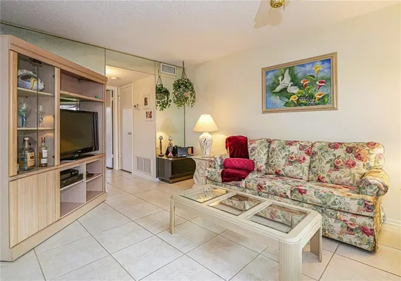 Property Slideshow image 3 of 32 | 22 vista gardens trl 103, Vero Beach, FL, 32962