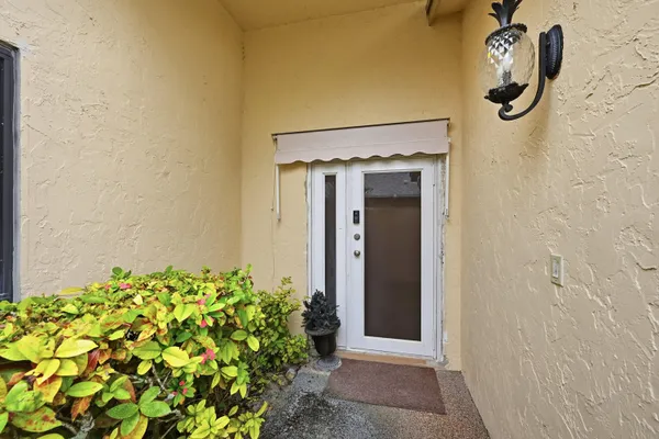 Property Slideshow image 3 of 45 | 3135 nw 13th st, Delray Beach, FL, 33445