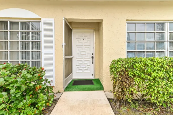 Property Slideshow image 2 of 36 | 13988 via flora b, Delray Beach, FL, 33484