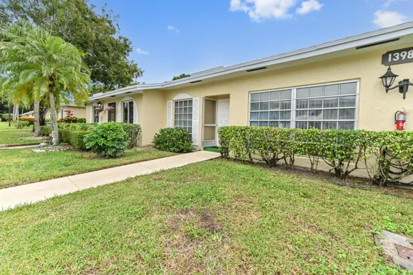 Property Slideshow image 3 of 36 | 13988 via flora b, Delray Beach, FL, 33484