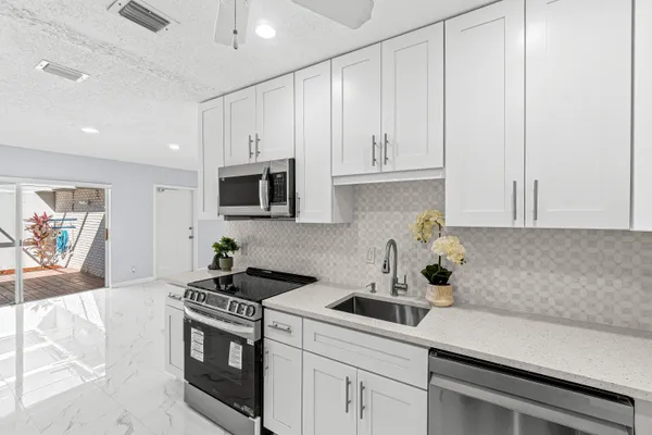 Property Slideshow image 2 of 35 | 10119 s 42nd ter 129, Boynton Beach, FL, 33436