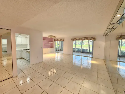 Property Slideshow image 3 of 27 | 9963 seacrest cir 101, Boynton Beach, FL, 33437