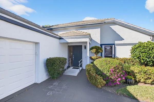 Property Slideshow image 3 of 62 | 11529 victoria dr, Boynton Beach, FL, 33437