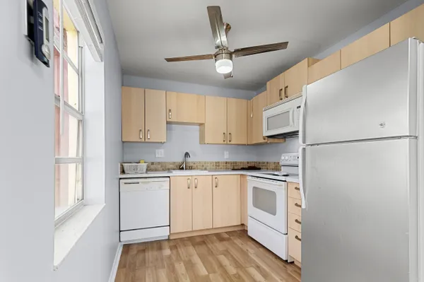 Property Slideshow image 3 of 50 | 605 flanders m m, Delray Beach, FL, 33484