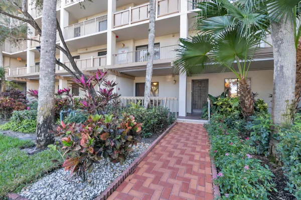 Property Slideshow image 3 of 84 | 14475 strathmore ln 103, Delray Beach, FL, 33446