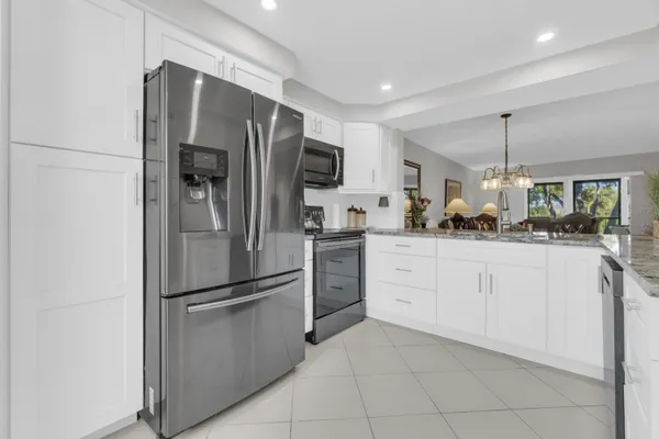 Property Slideshow image 2 of 81 | 7185 huntington ln apt 202, Delray Beach, FL, 33446