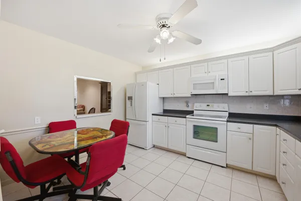 Property Slideshow image 3 of 31 | 461 holyoke ln, Lake Worth, FL, 33467