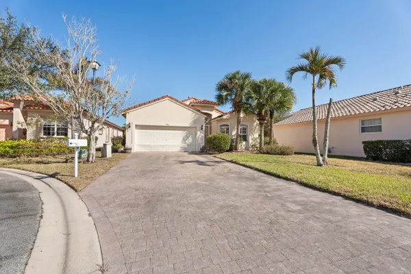 Property Slideshow image 3 of 33 | 334 nw millpond ln, Port St Lucie, FL, 34986