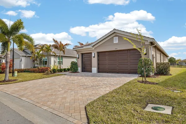 Property Slideshow image 3 of 98 | 11821 sw coral cove pkwy, Port St Lucie, FL, 34987