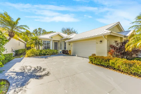 Property Slideshow image 3 of 43 | 9421 poinciana ct, Fort Pierce, FL, 34951