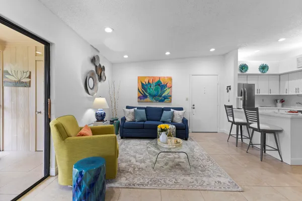 Property Slideshow image 3 of 31 | 15492 lakes of delray blvd 203, Delray Beach, FL, 33484