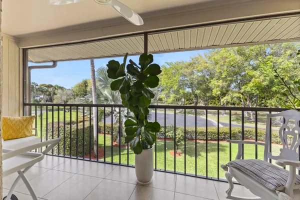 Property Slideshow image 3 of 31 | 15492 lakes of delray blvd 203, Delray Beach, FL, 33484