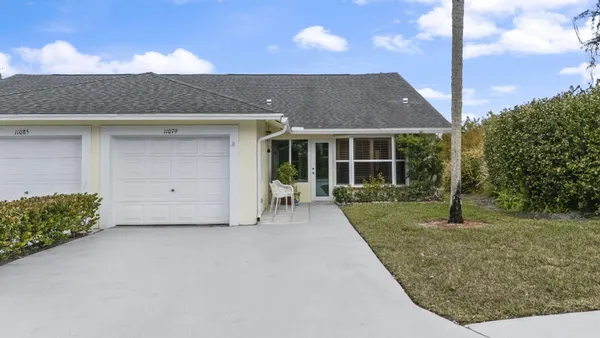 Property Slideshow image 2 of 48 | 11079 se sea pines cir, Hobe Sound, FL, 33455