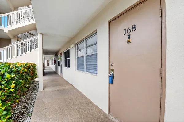 Property Slideshow image 2 of 63 | 168 wellington j j, West Palm Beach, FL, 33417