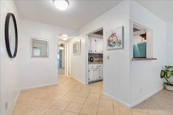 Property Slideshow image 3 of 13 | 98 cambridge e unit e, West Palm Beach, FL, 33417