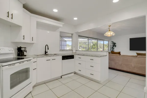 Property Slideshow image 2 of 36 | 7 greenway vlg 202, Royal Palm Beach, FL, 33411