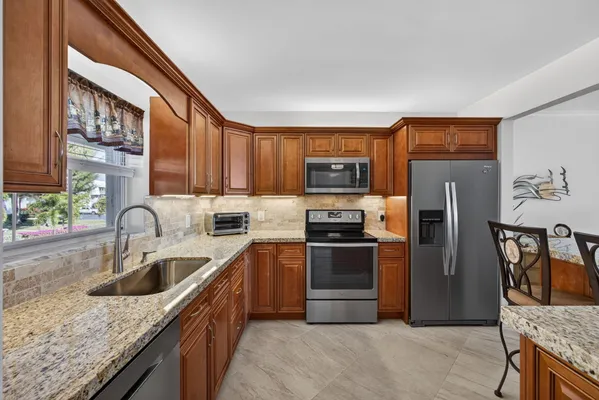 Property Slideshow image 2 of 59 | 1101 sugar sands blvd 7, Singer Island, FL, 33404