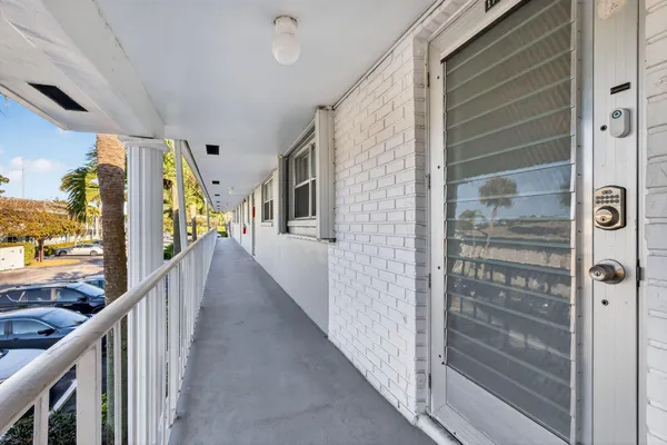 Property Slideshow image 2 of 40 | 2760 sw 22nd ave 1708, Delray Beach, FL, 33445