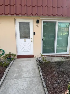 Property Slideshow image 2 of 30 | 742 nantucket cir, Lake Worth, FL, 33467