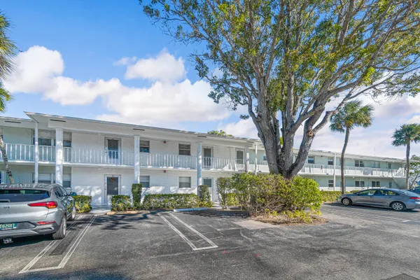 Property Slideshow image 3 of 22 | 2700 sw 22nd ave 1407, Delray Beach, FL, 33445